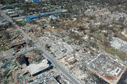  الكوارث البيئية الست المحيطة بأمريكا 1200778134180px-hurricane_katrina_damage_gulfport_mississipp